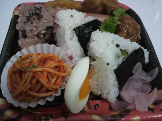 お弁当の写真