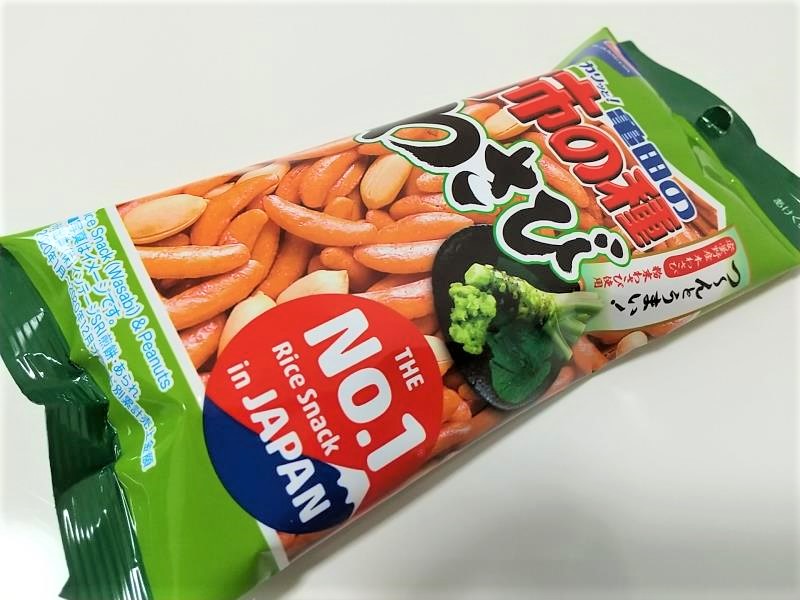 「亀田の柿の種 わさび」のパッケージ