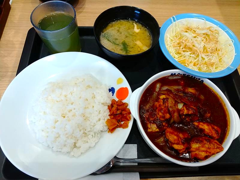 松屋の「ごろごろ煮込みチキンカレー」