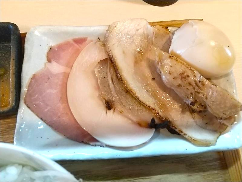 特製昆布水つけ麺のチャーシュー