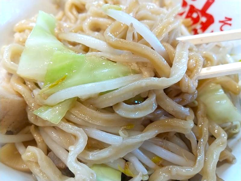 G系油そばをかき混ぜたら