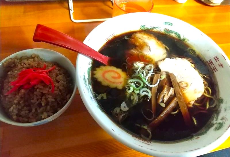 枡はんの濃口半チャンラーメン